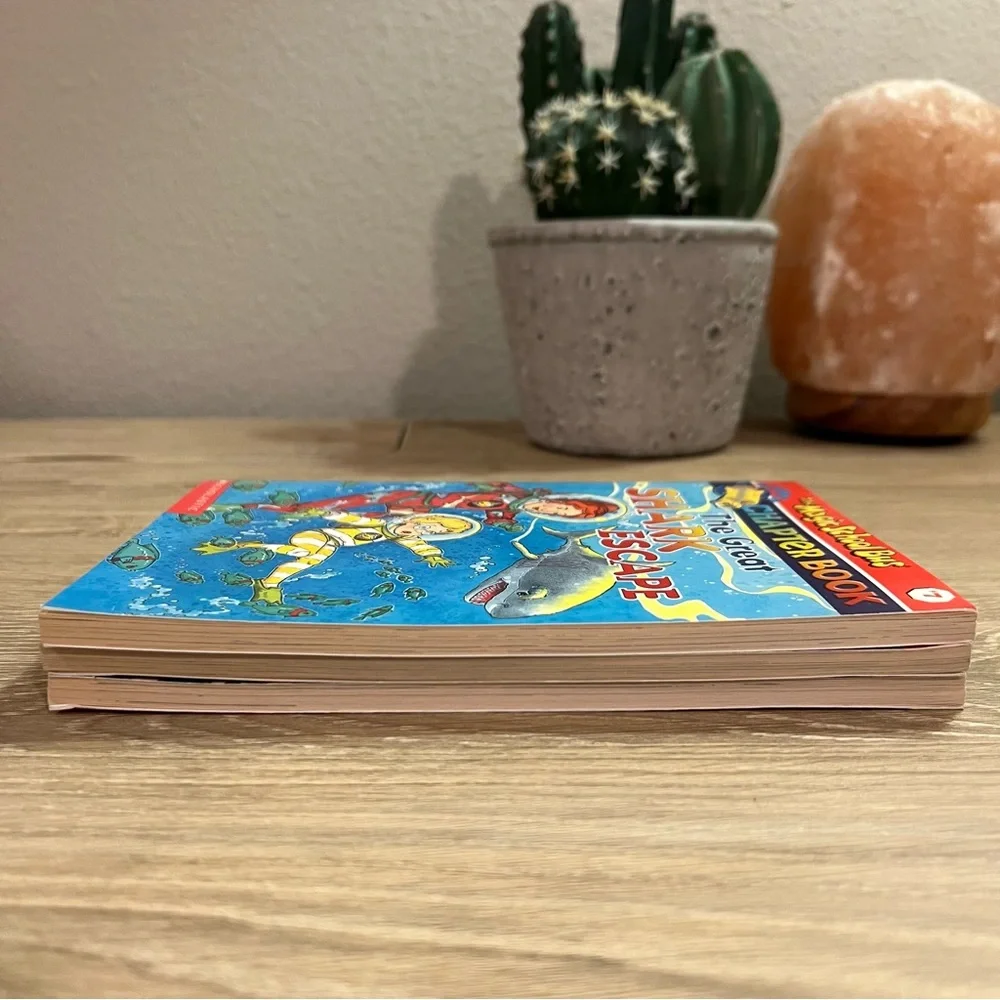 Magic School Bus Chapter Books‎ Lot of 3 | Space, Sharks, Whales Scholastic STEM